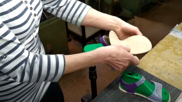 Ruční výroba dětských barefoot sandálek