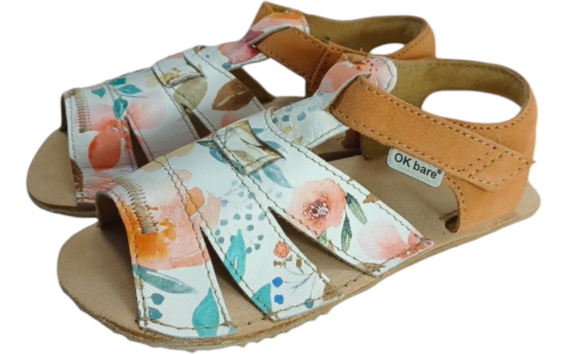 květované barefoot sandály