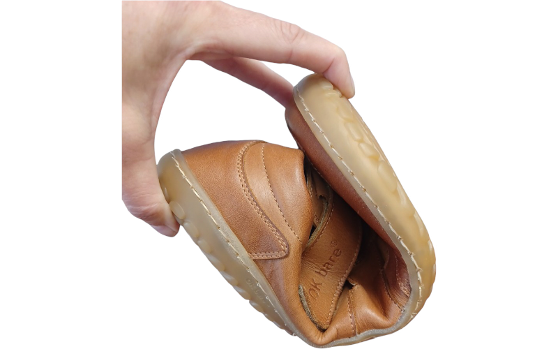 flexibilní barefoot sandály z kůže