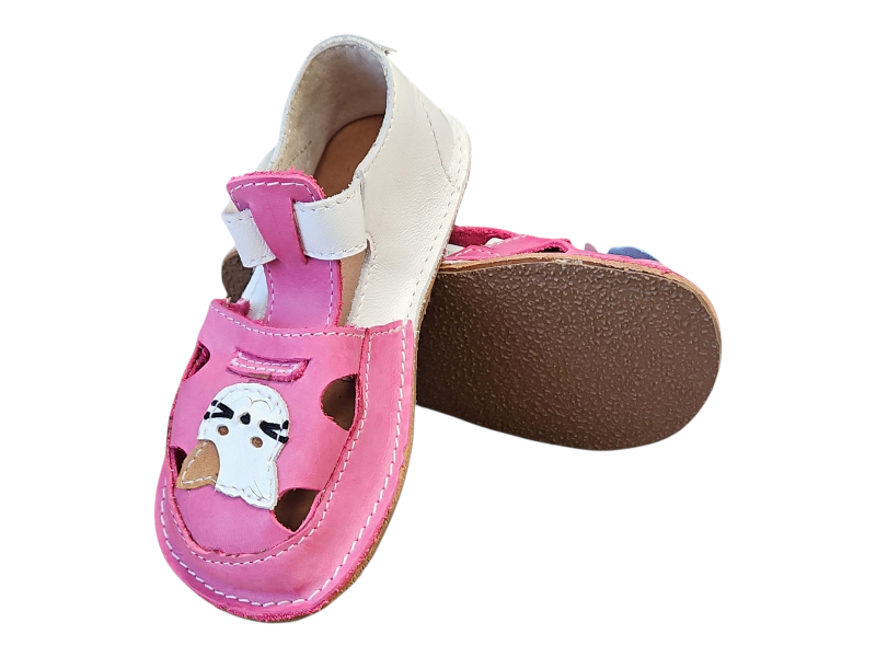 Dětské kožené barefoot plné sandálky ITHAKA s ozdobou motýla a kočky