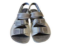 Široký barefoot střih pro pohodlí