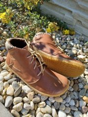 Dámské kotníčkové barefoot boty na šněrování KISKA hnědá s filcovou podšívkou