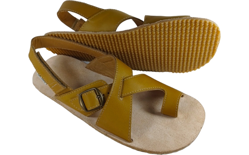 barefoot žluté sandály s přezkou